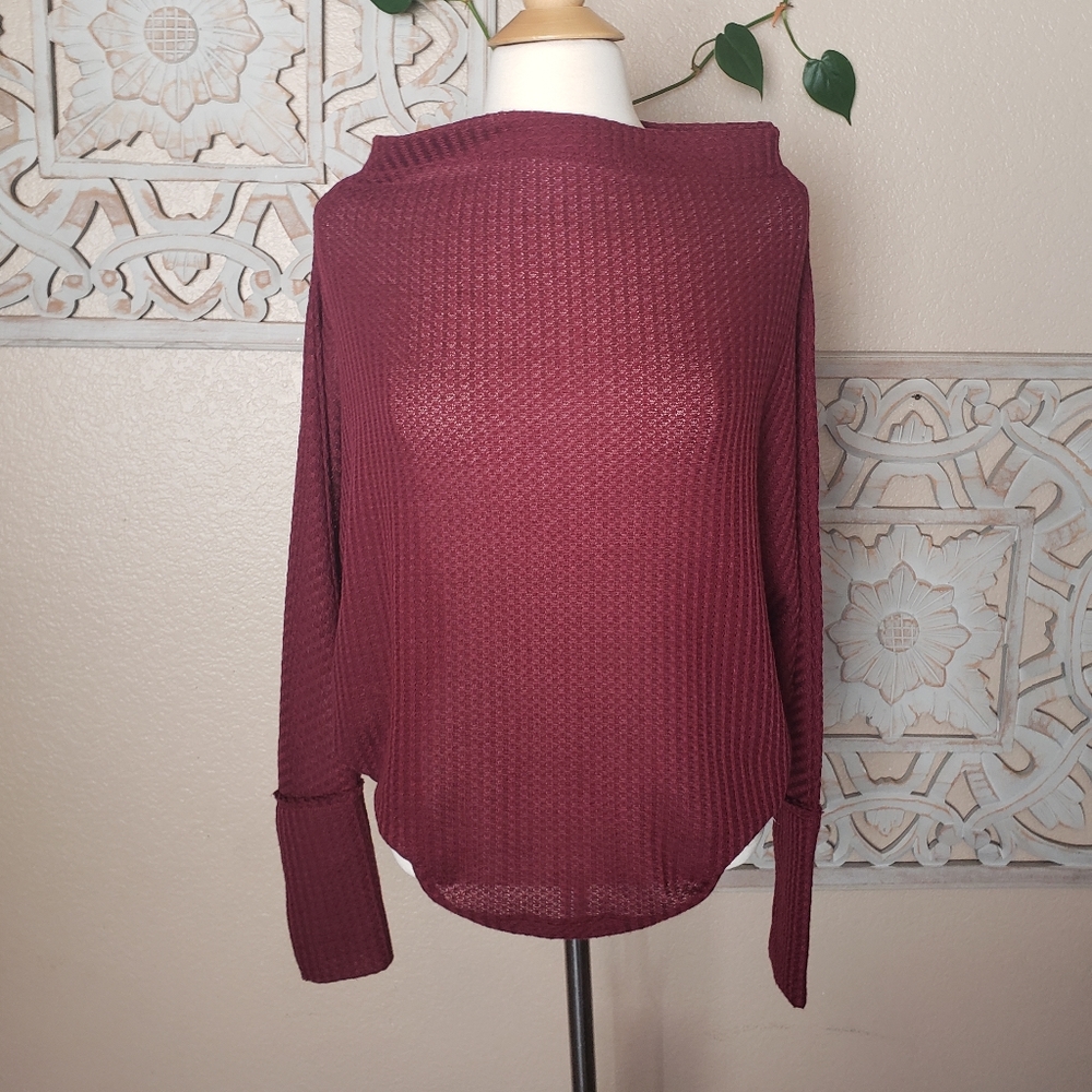 BURGUNDY WOMEN'S TOP